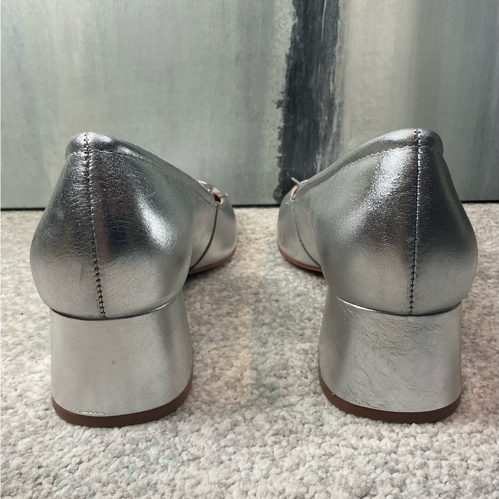 Vince Camuto Charley Silver Metallic Nappa Mary Jane with Bow - Size 8 (NIB) - Picture 5 of 14